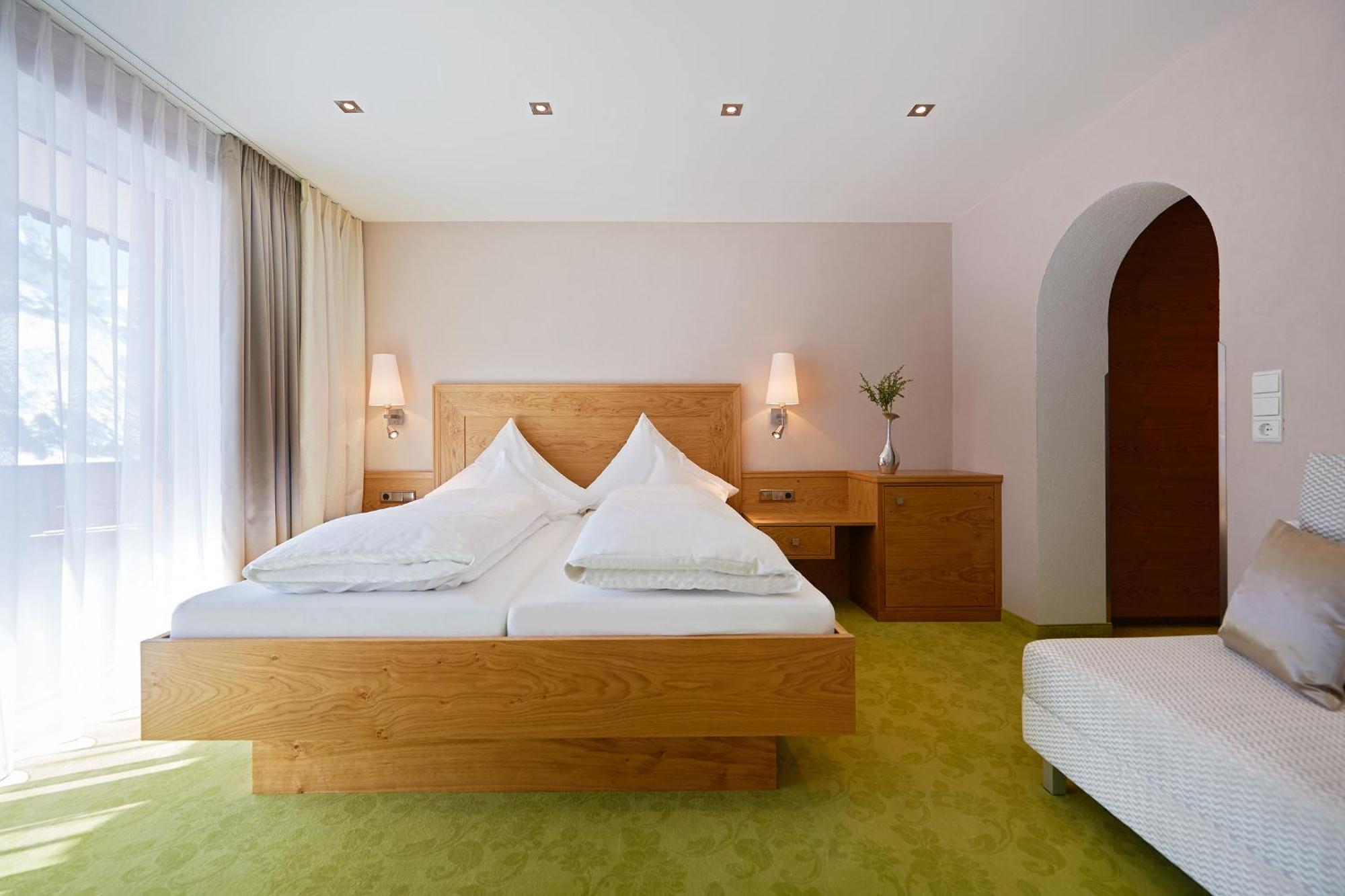 Hotel Restaurant Formarin Oberlech Bilik gambar